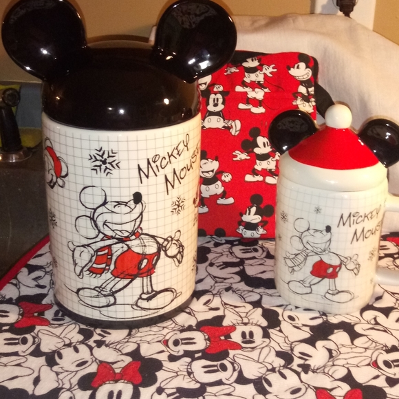 NWT Mickey & Minnie Mouse Bundle - Picture 1 of 6